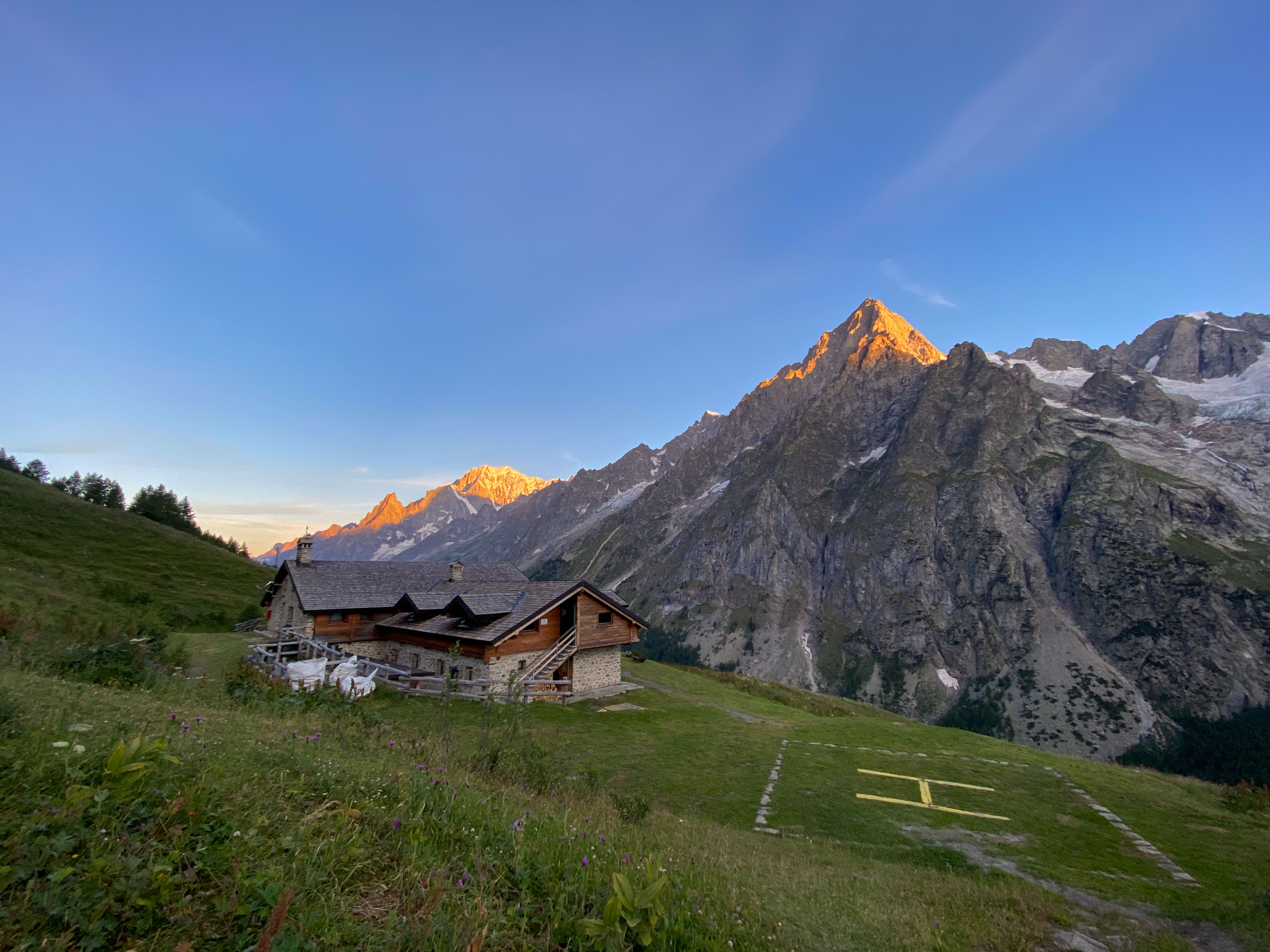Tour du Mont Blanc: A Complete 10-Day Hiking Guide